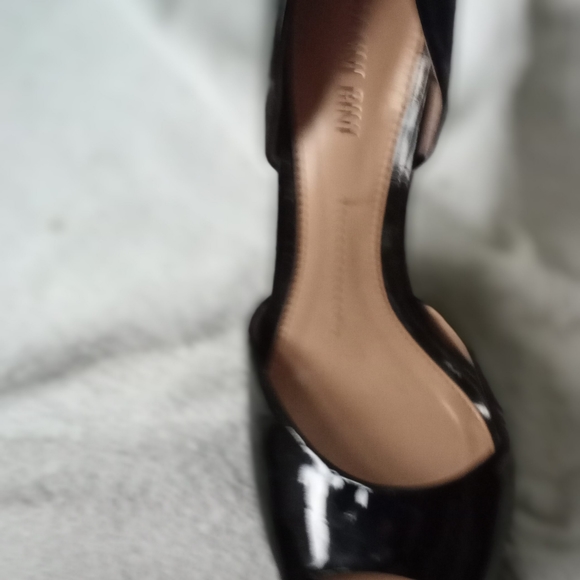 Shoes - Picture 9 of 9